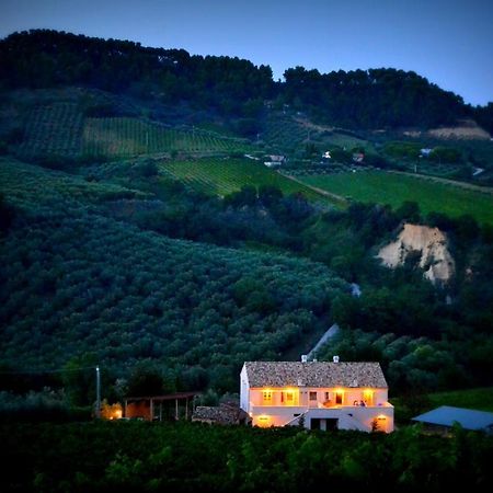 B&B Casale Fonte Vecchia モンテプランドーネ エクステリア 写真