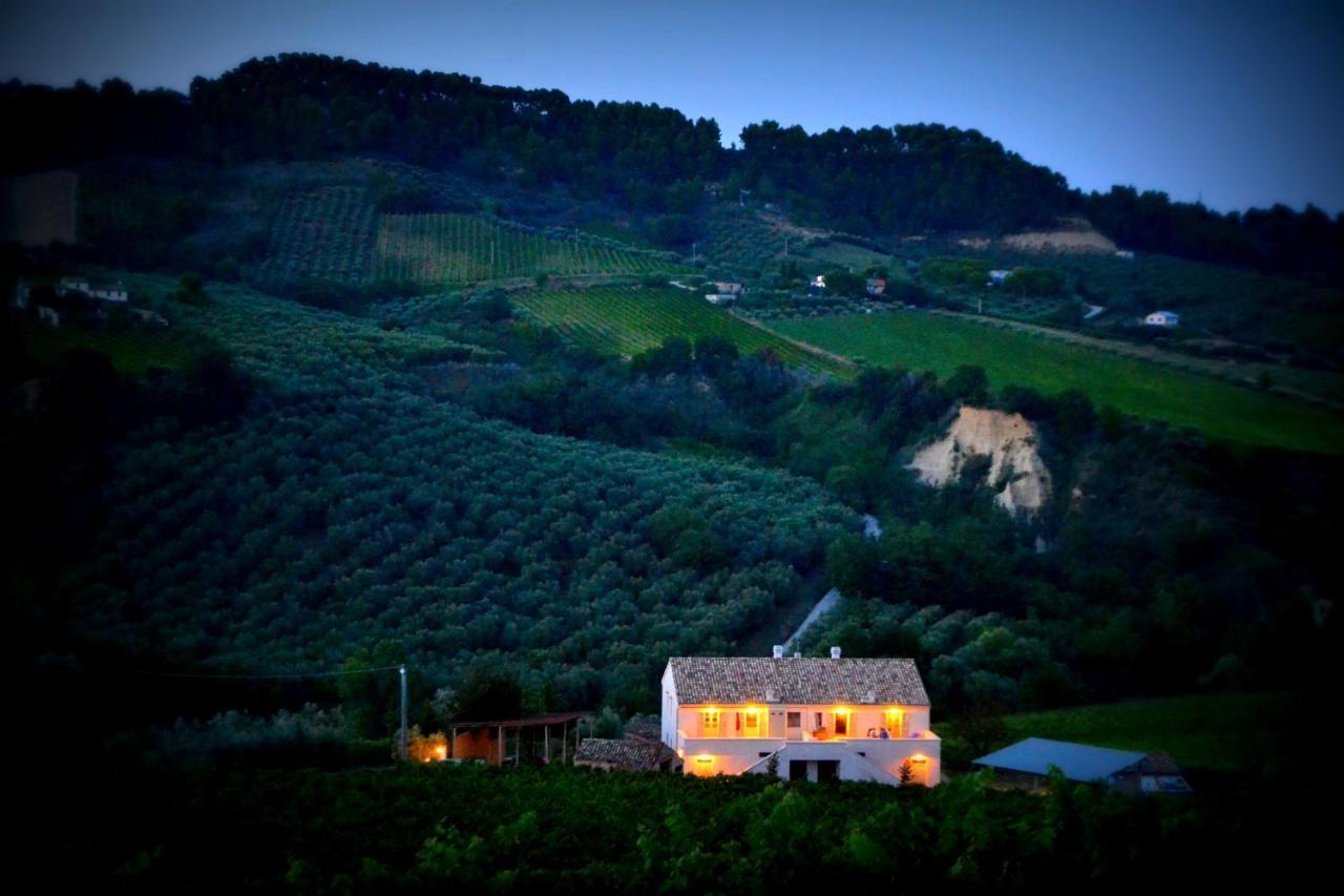 B&B Casale Fonte Vecchia モンテプランドーネ エクステリア 写真