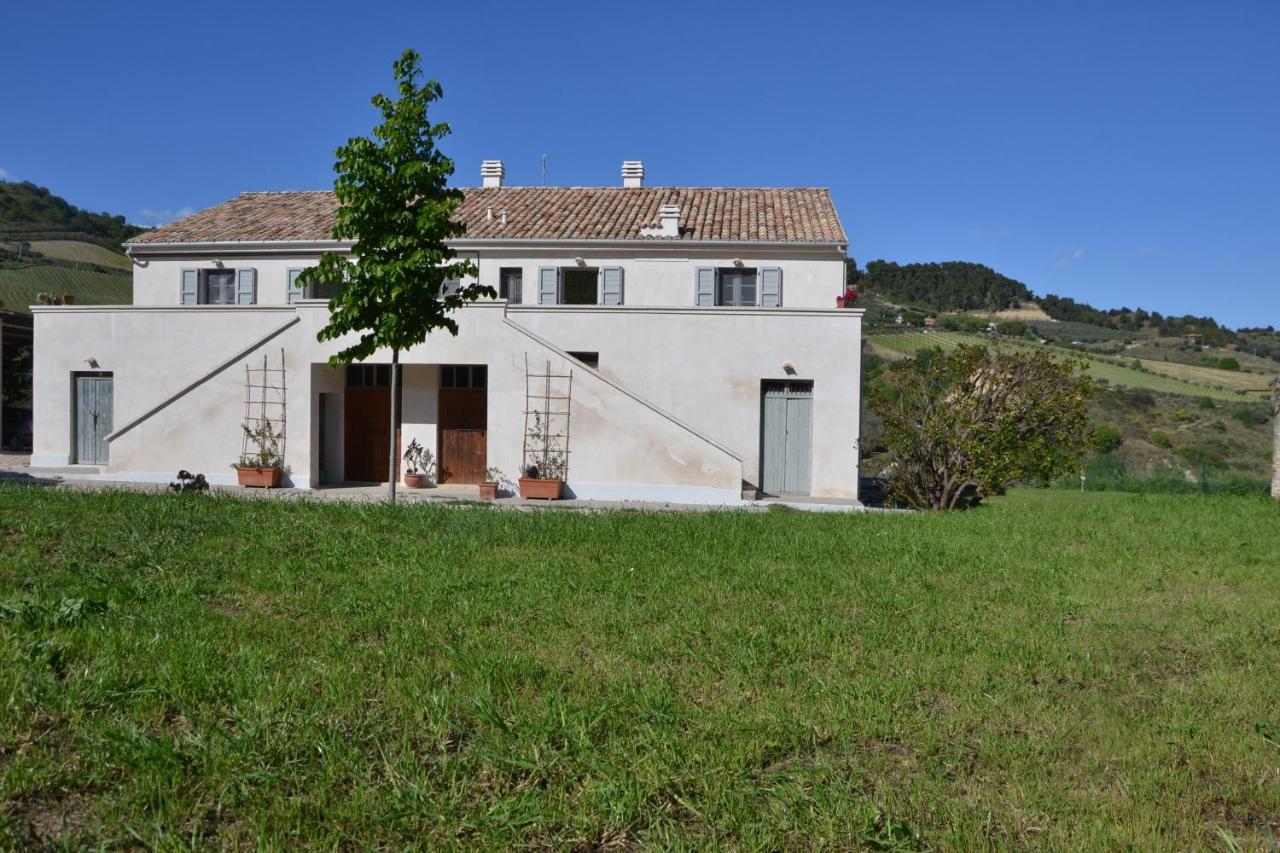 B&B Casale Fonte Vecchia モンテプランドーネ エクステリア 写真
